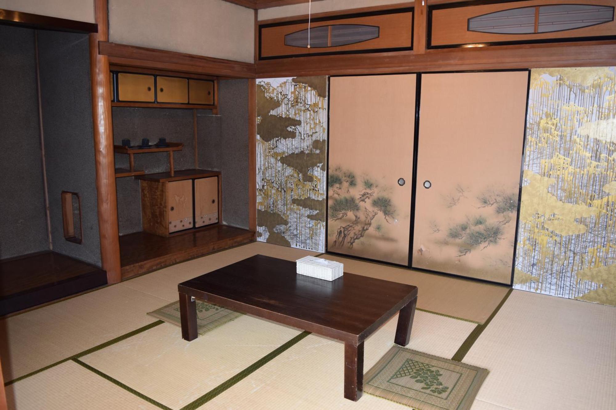Bakushuku Den Guest House Brew Matsuyama  Buitenkant foto