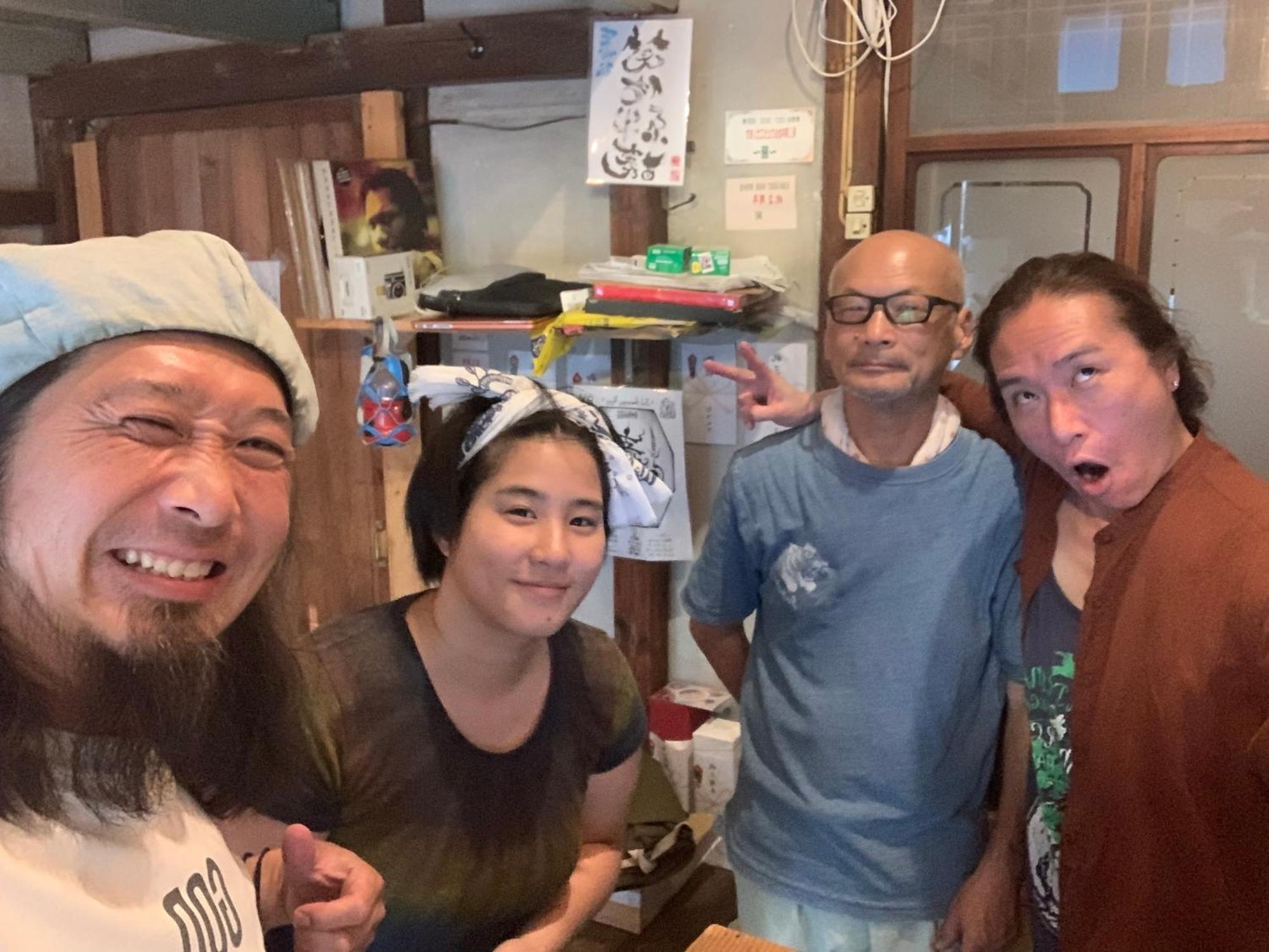 Bakushuku Den Guest House Brew Matsuyama  Buitenkant foto